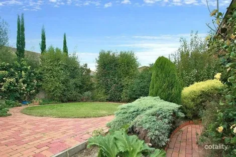 Property photo of 43 Collins Crescent Berwick VIC 3806