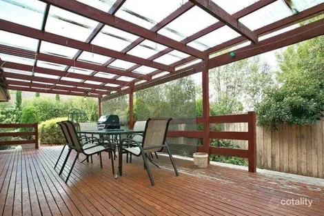 Property photo of 43 Collins Crescent Berwick VIC 3806