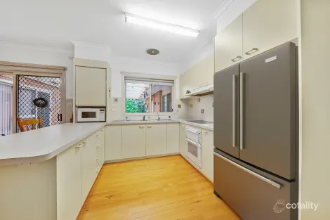 Property photo of 32 Mountbatten Avenue Bright VIC 3741