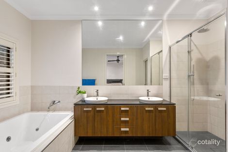 Property photo of 19 Turano Way Clyde North VIC 3978