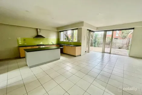 Property photo of 92 Harbour Drive Patterson Lakes VIC 3197