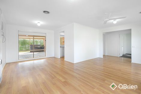 Property photo of 2 Lemongrass Court Baxter VIC 3911