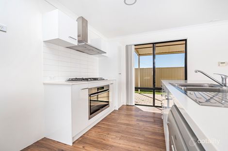 Property photo of 2 Lapwing Way Wandina WA 6530