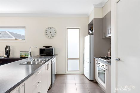 Property photo of 10 Raby Place Deer Park VIC 3023