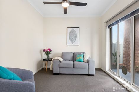 Property photo of 10 Raby Place Deer Park VIC 3023