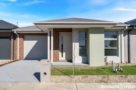 90 Malkari Cct, Greenvale, VIC 3059
