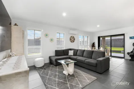 Property photo of 20 Harrow Circuit Greta NSW 2334