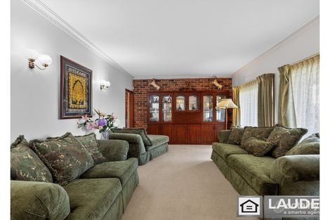 Property photo of 28 Carrabeen Drive Old Bar NSW 2430