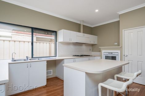 1/15 Queen St, Bentley, WA 6102