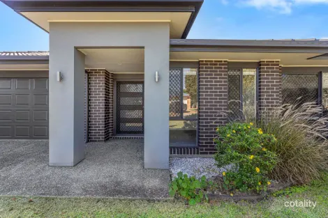Property photo of 2 Dunbar Court Highfields QLD 4352