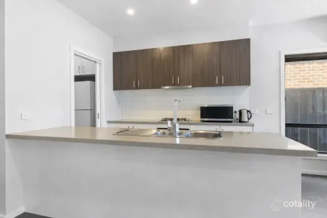 Property photo of 13 Adriatic Circuit Clyde VIC 3978