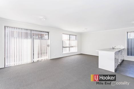 Property photo of 2 Rawlings Circuit Evanston SA 5116