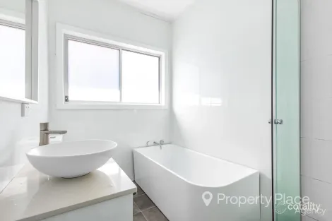 Property photo of 4 Banjo Paterson Place Padstow Heights NSW 2211