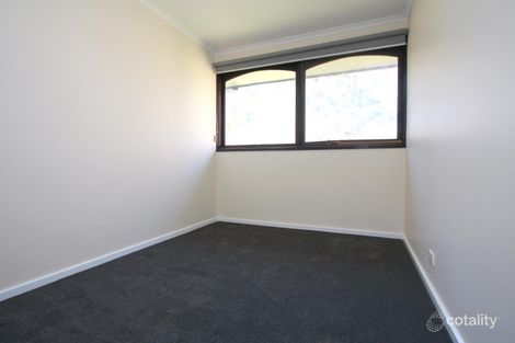 Property photo of 18A Mackaness Place Garran ACT 2605