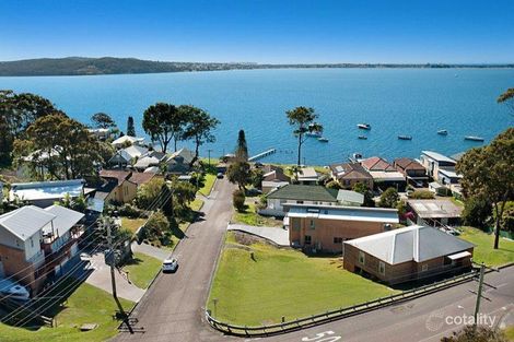 Property photo of 240 Skye Point Road Coal Point NSW 2283