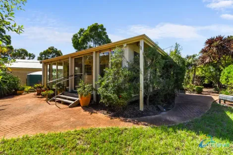 Property photo of 7 Emu Court Loch Sport VIC 3851