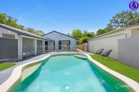 27 Merinda Ct, Southport, QLD 4215