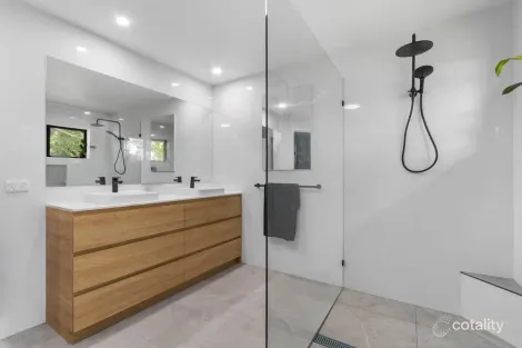 Property photo of 22 Rosemount Drive Willow Vale QLD 4209