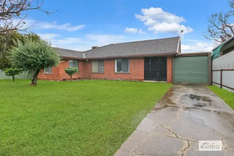 22 Lloyd St, West Wodonga, VIC 3690