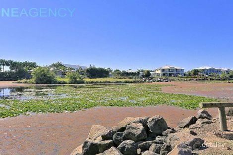 Property photo of 6 Lakeside Close Bargara QLD 4670