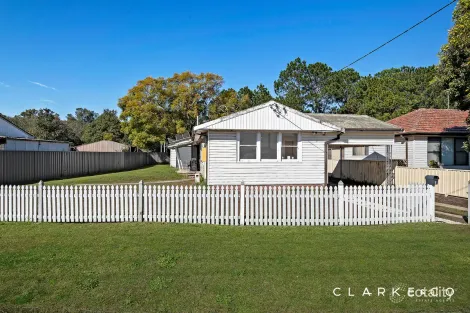 Property photo of 6 Meredith Crescent Raymond Terrace NSW 2324