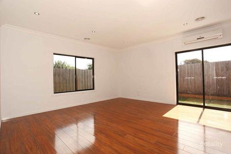 Property photo of 2/17 Carlton Street Braybrook VIC 3019