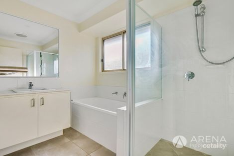 Property photo of 9 Maurie Pears Crescent Pimpama QLD 4209