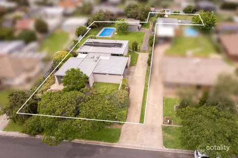 31 Dowding St, California Gully, VIC 3556