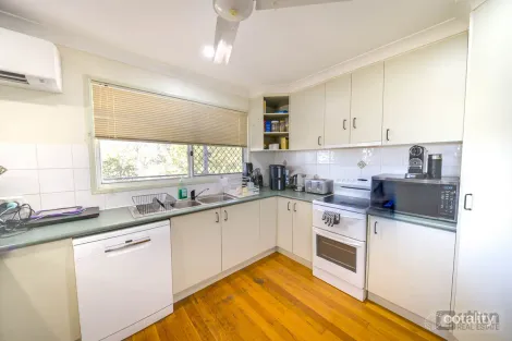 Property photo of 36 Wallers Road Ringwood QLD 4343