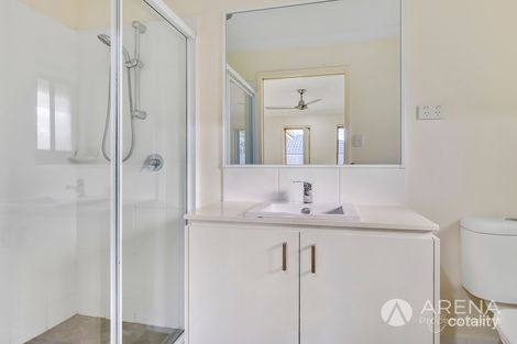 Property photo of 9 Maurie Pears Crescent Pimpama QLD 4209