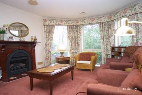Property photo of 5 Adelong Court Berwick VIC 3806