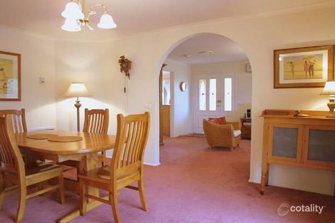 Property photo of 5 Adelong Court Berwick VIC 3806
