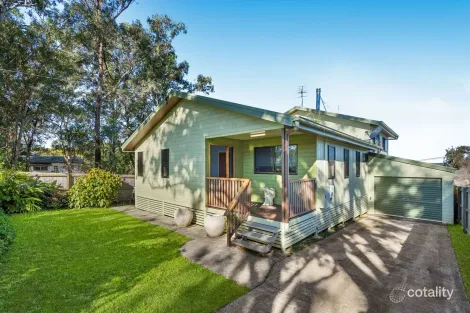 Property photo of 27 Lucas Drive Lamb Island QLD 4184