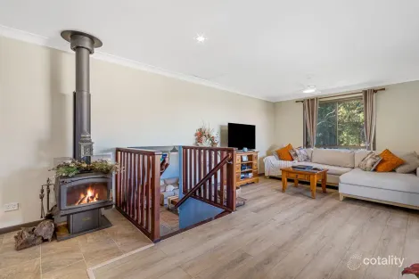 Property photo of 27 Lucas Drive Lamb Island QLD 4184