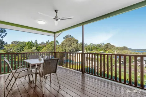 Property photo of 27 Lucas Drive Lamb Island QLD 4184