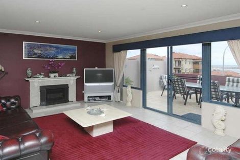 Property photo of 24 Toulon Circle Mindarie WA 6030