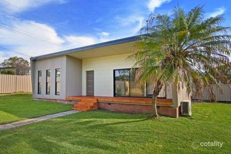 Property photo of 2 Maurie Avenue Warners Bay NSW 2282