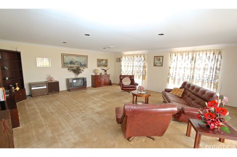 Property photo of 6 Barega Place Kelso NSW 2795