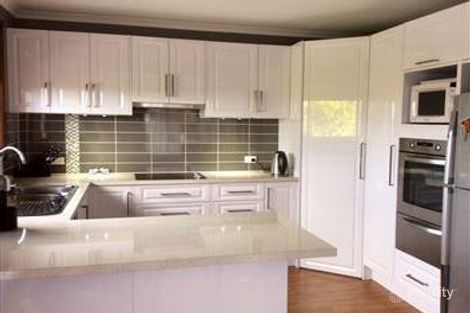 Property photo of 8 Darcy Crescent Bell Post Hill VIC 3215