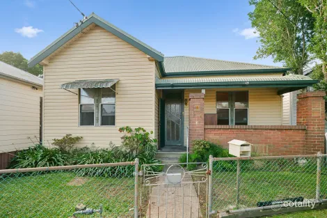 8 Margaret St, Tighes Hill, NSW 2297