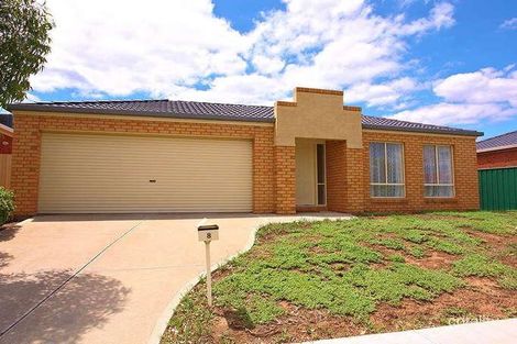 8 Fydler Ave, Burnside, VIC 3023
