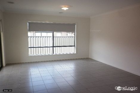Property photo of 31 Grovedale Way Manor Lakes VIC 3024