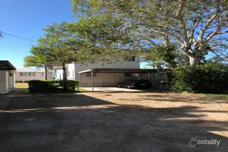 Property photo of 4/17 Biggs Avenue Beachmere QLD 4510