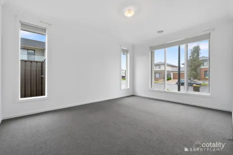 Property photo of 142 Atherstone Boulevard Strathtulloh VIC 3338