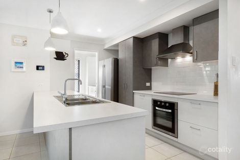 Property photo of 1 Rest Court Springfield Lakes QLD 4300