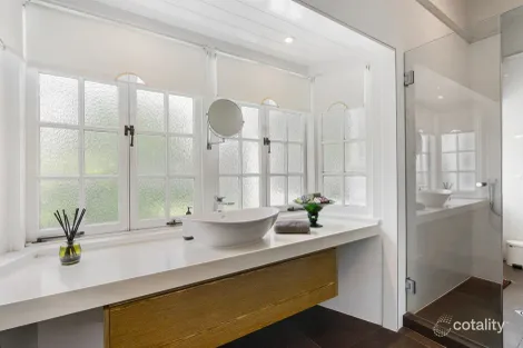 Property photo of 1 Charlton Street Southport QLD 4215