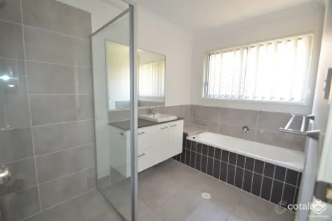 Property photo of 28 Claussen Street Browns Plains QLD 4118