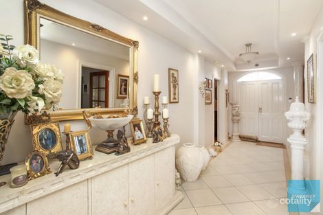 Property photo of 33 Cairn Curran Terrace Caroline Springs VIC 3023