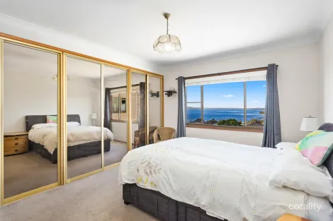 Property photo of 50 Cuthbert Drive Mount Warrigal NSW 2528