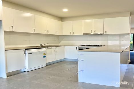 Property photo of 7/26-28 Third Avenue Macquarie Fields NSW 2564